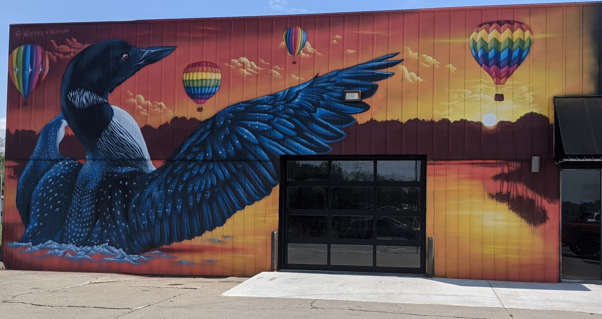 Artist completes new mural in Angola